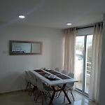 Modern & Cozy Apartment Near The Beach
