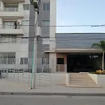 Modern & Cozy Apartment Near The Beach