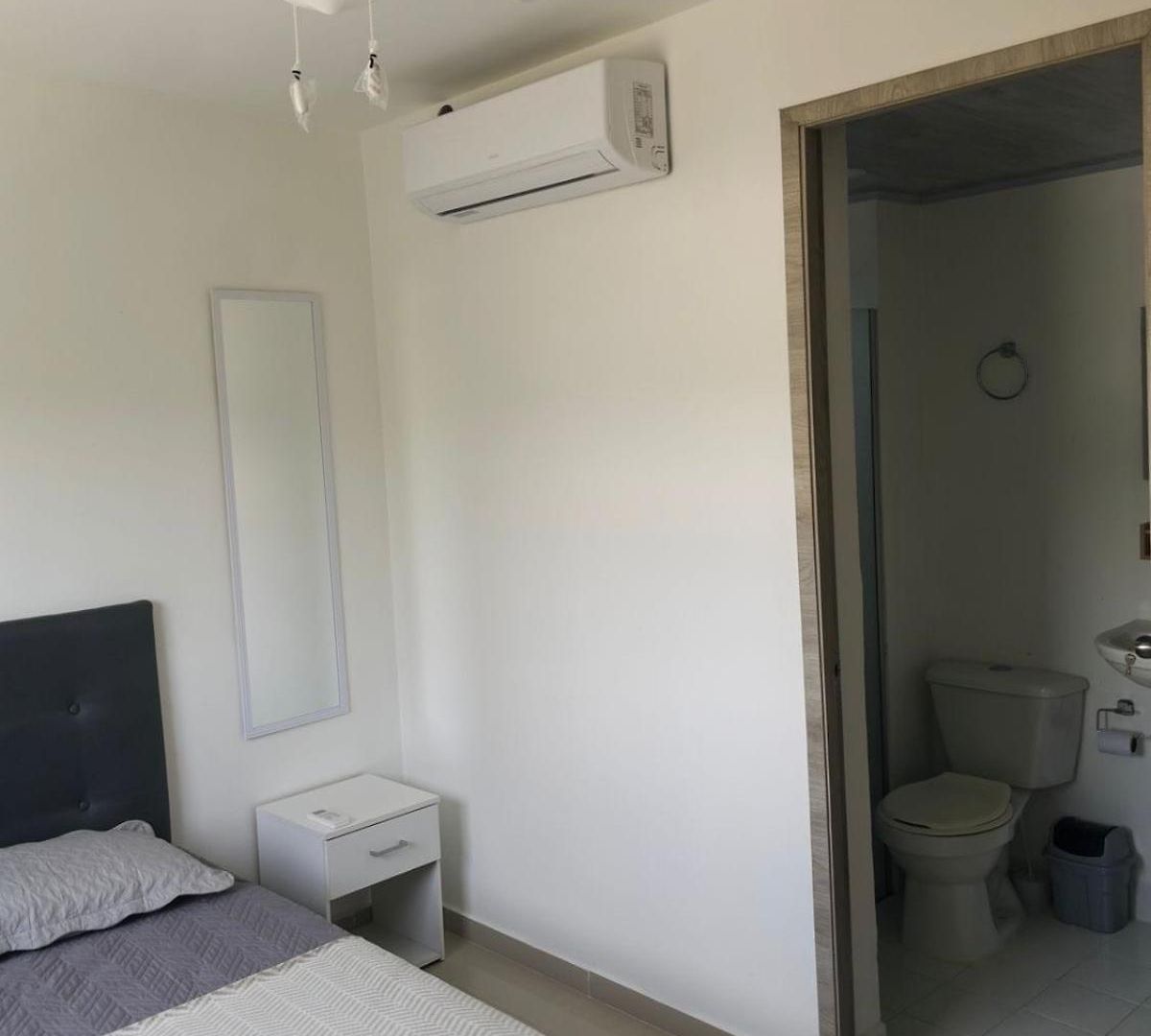 Modern & Cozy Near The *