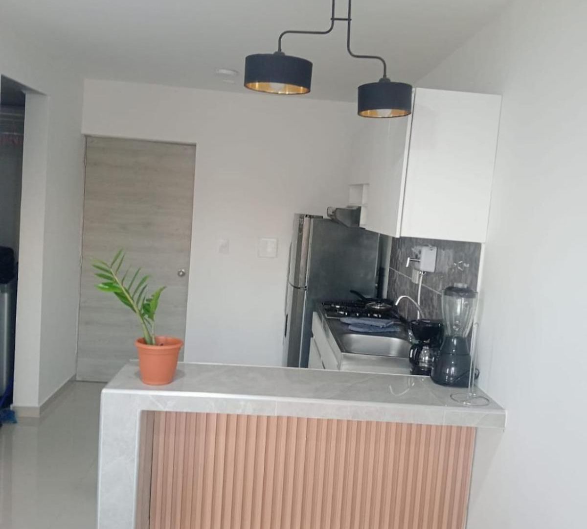 Modern & Cozy Near The