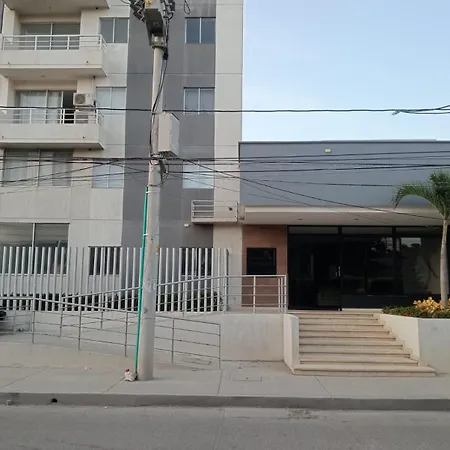 Apartment Modern & Cozy Near The *